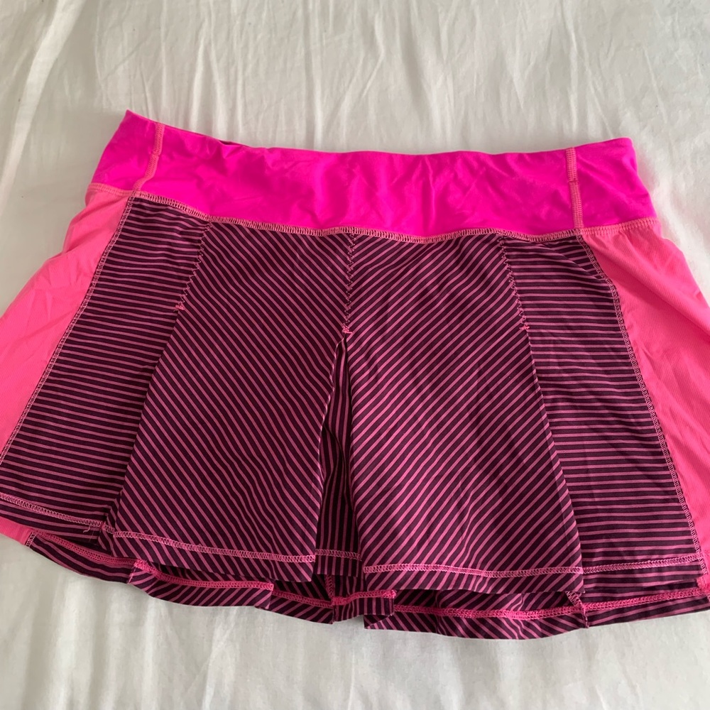Lululemon hot pink tennis skirt size 10